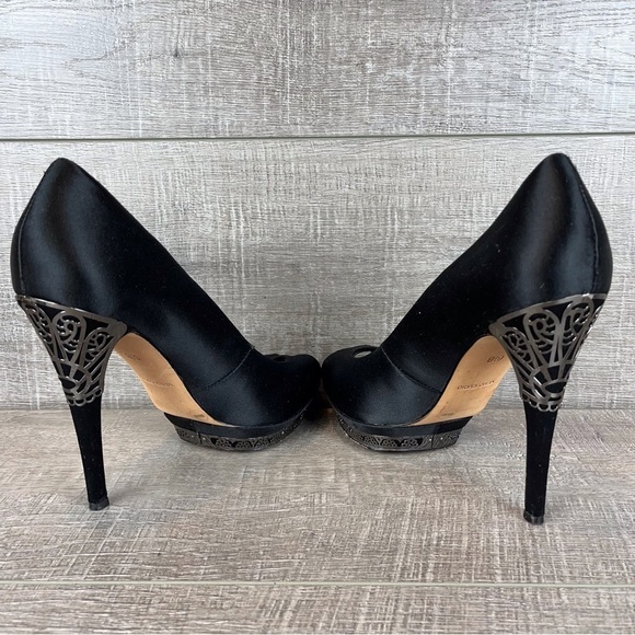 BCBGMAXAZRIA sz 6.5 Dalton black satin peep toe platform pumps metal accents - Picture 11 of 15